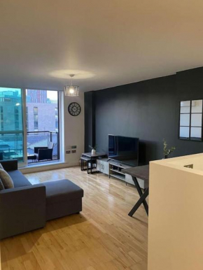 Homely Apartment, Balcony, Free parking managed by LuxeNites